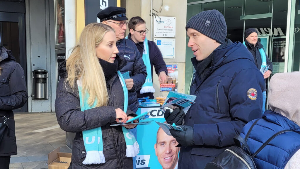 Christin Christ Infostand